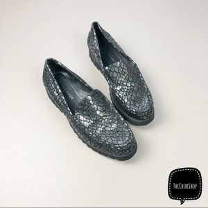 Donald J Pliner alligator loafers